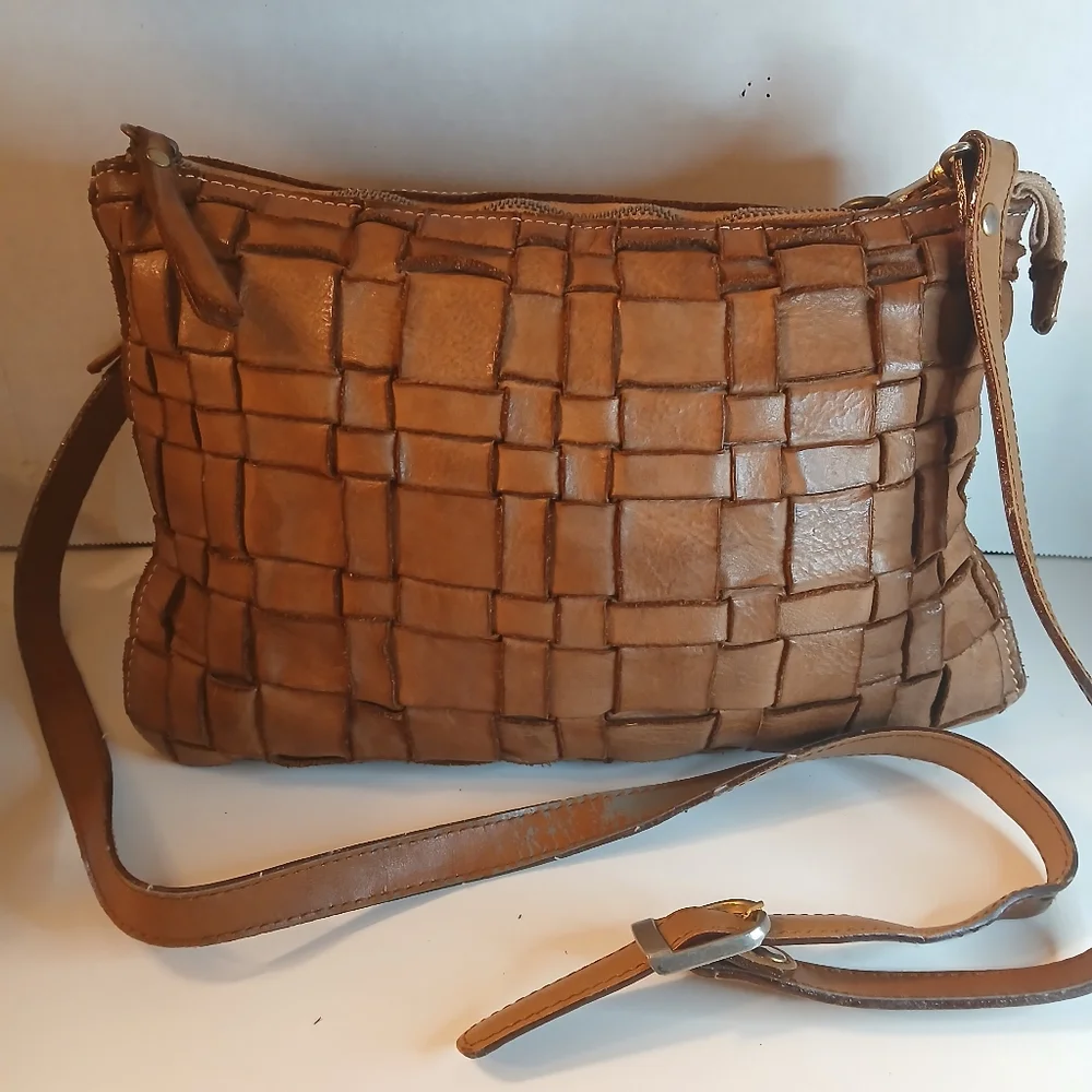 Costanza Rota Brown Woven Italian Leather Messenger Crossbody Bag